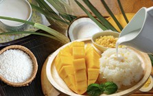 Giá xôi xoài leo thang chẳng thua giá vàng tại Việt Nam, 80.000 đổi lấy vài muỗng nếp và ba lát trái cây?
