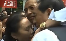 Con trai bị bắt cóc từ năm 2 tuổi, 32 năm sau mới tìm thấy, điều anh nói trong ngày đoàn tụ khiến nhiều người suy ngẫm
