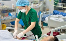 Tăng phụ cấp đặc thù cho nhân viên y tế
