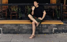 Người đàn ông gia thể khủng ở Hà Nội bỏ việc lương 20 triệu sáng đi bán cafe, tối đi hát