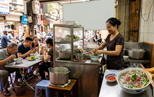 Những bát phở 20.000 - 30.000 đồng hiếm hoi ở Hà Nội giữa tâm 'bão giá'