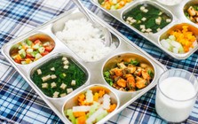 Sở GD&ĐT Hà Nội ra chỉ đạo "nóng" về bữa ăn bán trú ở các trường học