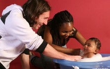UNICEF lên tiếng về bức ảnh Messi tắm cho Yamal: Hoàn toàn có thật nhưng ý nghĩa không phải ai cũng biết