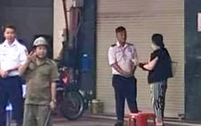 Nhiều người 'đứng ngồi không yên' vì tiệm vàng bất ngờ đóng cửa