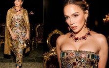 Jennifer Lopez "chiếm trọn" show Dolce & Gabbana bằng bộ trang sức đá quý rực rỡ: Đỏ tourmaline, ruby xuất hiện dày đặc nhưng vẫn sang đến lạ
