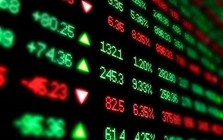 Chuyên gia VinaCapital chỉ cách đầu tư "không nhìn bảng điện" vẫn thu lợi nhuận hai chữ số
