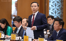 Thống đốc: Chúng ta tập trung vào tăng trưởng kinh tế, tập trung vào tín dụng, vì vậy khi thiếu hụt vốn thì đương nhiên lãi suất lên cao