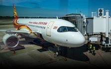 Một hãng hàng không bị kiện vì dời lịch bay sớm 10 phút