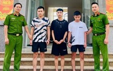 Kiểm tra nhà, công an tạm giữ hình sự Bạch Ngọc Bính và 2 thanh niên