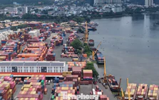 TPHCM xoay trục gần 100 cảng biển thế nào?