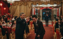 Chú rể bị sếp sa thải ngay tại đám cưới vì bất hiếu, chê mẹ xấu không cho dự lễ