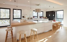 Vì sao ngày càng nhiều gia đình không còn làm bếp chữ U? 2 cách bố trí đang dần trở thành xu hướng mới