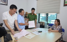 Khám xét khẩn cấp, khởi tố Lê Thị Kim Nhung liên quan 600 tỷ đồng, thu giữ 1.874 hợp đồng