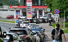 Sợ Moscow không còn xăng để bán, nước láng giềng của Nga phải đi 'đánh tiếng' với loạt quốc gia châu Á