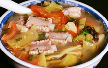Một nhà 3 người cùng mắc ung thư tuyến giáp: "Thủ phạm" là món rau nhiều người tưởng ăn càng nhiều càng khỏe