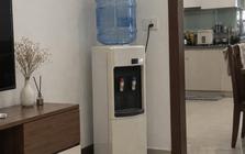 Vì sao ngày càng nhiều gia đình không còn dùng cây nước nóng lạnh? 1 thiết bị gọn hơn đang dần trở thành xu hướng mới