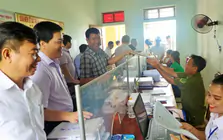 Bộ Nội vụ đang nghiên cứu, tiếp tục đề xuất chính sách tiền lương cho cán bộ, công chức