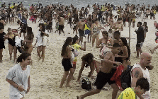 Cảnh tượng kinh hoàng ghi nhận tại một bãi biển Brazil