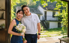 Bỏ phố về quê sau 10 năm làm việc kiệt sức, cặp vợ chồng cải tạo ngôi nhà trăm tuổi: Cuộc sống bình yên khiến ai xem cũng ao ước