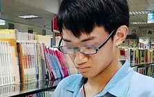 Nam sinh ưu tú thi ĐH bị điểm thấp lè tè, thầy giáo vội xin kiểm tra camera phòng thi, những gì nhìn thấy khiến ông sốc nặng!