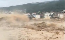 Vỡ đập ở Trung Quốc, nhiều hồ chứa khác báo động đỏ