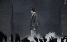 “G-Dragon xuất hiện ở show Chông Gai”: Nam ca sĩ Việt sở hữu rổ hit đếm không xuể, hẹn hò hoa hậu, tài sản kếch xù