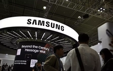 Samsung lãi kỷ lục, vì sao cổ phiếu lao dốc không phanh?