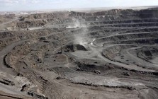Không phải Trung Quốc, đất hiếm từ một quốc gia đang ồ ạt chảy về châu Á – 2 ‘con rồng’ lớn đua nhau gom hàng