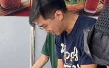 Người nổi tiếng mở chuỗi bánh mì, giặt ủi ở TP.HCM, Hà Nội: Từng trắng tay bán xe máy trả nợ, cưới vợ về vẫn ở nhà thuê