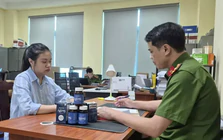 Cô gái trẻ bị khởi tố vì bán thực phẩm tăng cường sinh lý đàn ông giả
