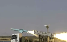 Iran tung đòn đáp trả, Mỹ tuyên bố dừng tấn công