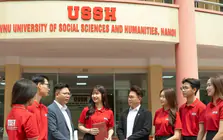 Vì sao điểm chuẩn Trường Đại học Khoa học Xã hội và Nhân văn, Đại học Quốc gia Hà Nội giảm 'sốc'?