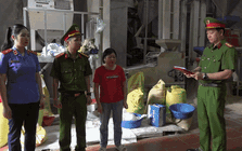 Cận cảnh khám xét công ty Biên Ly và hộ kinh doanh Quân Lan
