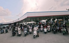 Chiêm ngưỡng hàng trăm chiếc xe cổ từ mọi miền đất nước diễu hành trên đường phố TP.HCM