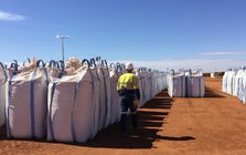 Gần 1 triệu tấn hàng từ Campuchia vừa đổ bộ Việt Nam: Thuế nhập khẩu 0%, là 'bảo bối' giúp Việt Nam xuất khẩu bằng cả thế giới cộng lại