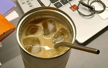 Lời khuyên cho những người thích đựng cà phê trong bình giữ nhiệt