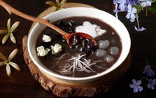 Chớm thu, đừng quên ăn đậu đen: Loại hạt dân dã được cho là giúp tóc đen, giảm đau lưng và hạn chế đổ mồ hôi ban đêm