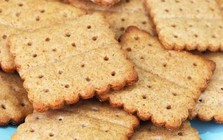 90% người mê đồ ngọt không biết công dụng của những chiếc lỗ trên bánh quy