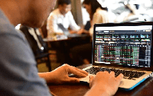 Chủ tịch Nguyễn Văn Hùng bán gần 5% công ty, thu về 110 tỷ đồng