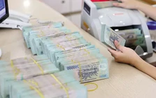 Tiền gửi ngân hàng tăng kỷ lục, nguồn vốn khổng lồ đang chảy về đâu?