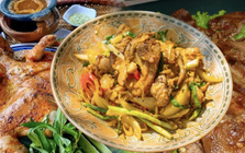Vì sao gà đồi, heo rừng luôn đắt hơn thịt thường?