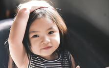 Montessori đã đúng: Hạnh phúc lớn nhất của một đứa trẻ là được phép làm 4 điều tưởng chừng "vô ích" này