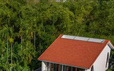 Ngôi nhà mới lấy cảm hứng từ những căn gác chống lũ