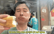 Du khách Nhật "đổ gục” trước bánh mì Hà Nội: Ăn một miếng đã mê, dân mạng còn chỉ thêm cách chấm sữa đặc mới "đúng bài”