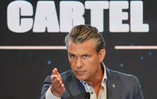 Ghế của Bộ trưởng Chiến tranh Mỹ Hegseth lung lay