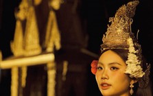 Nữ ca sĩ có đám cưới Khmer Nam Bộ hot nhất hiện tại: Làm CEO ở tuổi 19, có thể kiếm hơn 11 tỷ /năm