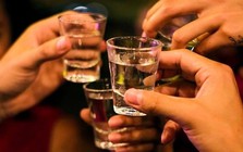 Quốc tửu “sa sút” kể câu chuyện gì về nền kinh tế lớn thứ 2 thế giới?