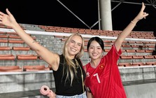 Cận cảnh màn đọ sắc của vợ Xuân Son cùng nàng WAG hotgirl xứ Nghệ