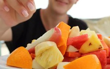 Vì sao không nên ăn hoa quả ngay sau bữa cơm mỗi ngày?