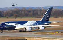 'Siêu máy bay' Airbus 380 gặp sự cố khi hạ cánh tại Munich